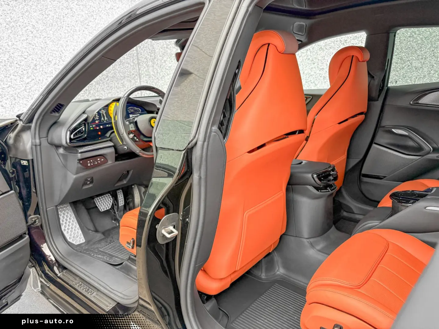 FERRARI Purosangue V12 NO VAT NERO PUROSANGUE CARBON FUL