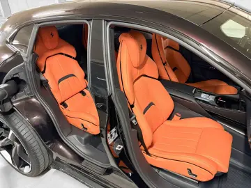 FERRARI Purosangue V12 NO VAT NERO PUROSANGUE CARBON FUL