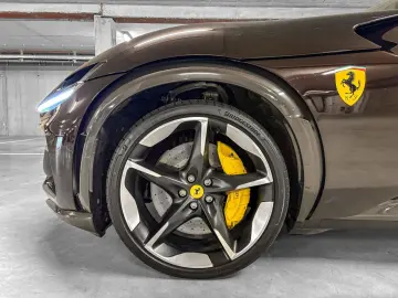 FERRARI Purosangue V12 NO VAT NERO PUROSANGUE CARBON FUL