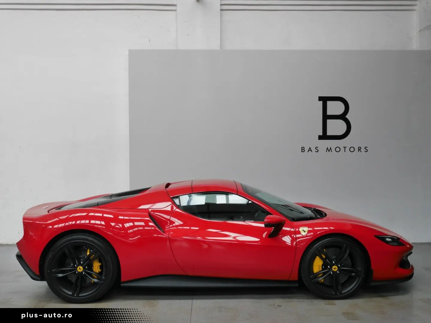 FERRARI 296 GTS Racing Lift JBL LED-Carbon Display 5Year