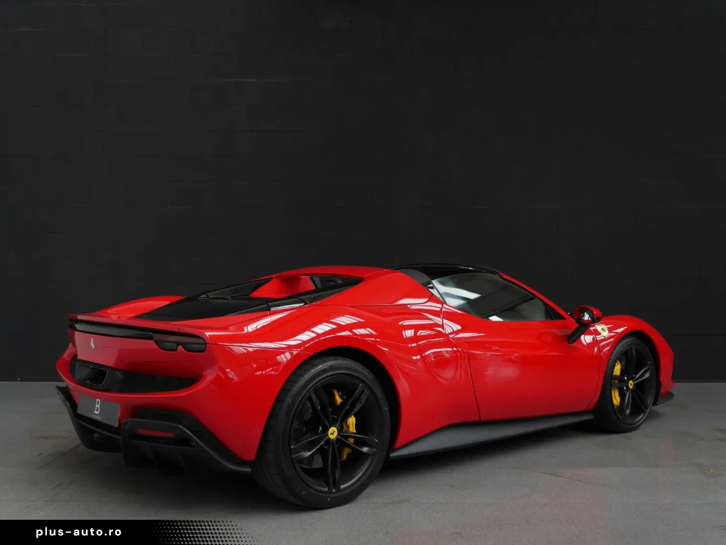 FERRARI 296 GTS Racing Lift JBL LED-Carbon Display 5Year