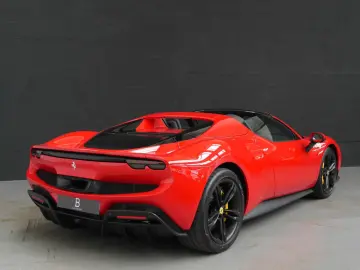 FERRARI 296 GTS Racing Lift JBL LED-Carbon Display 5Year