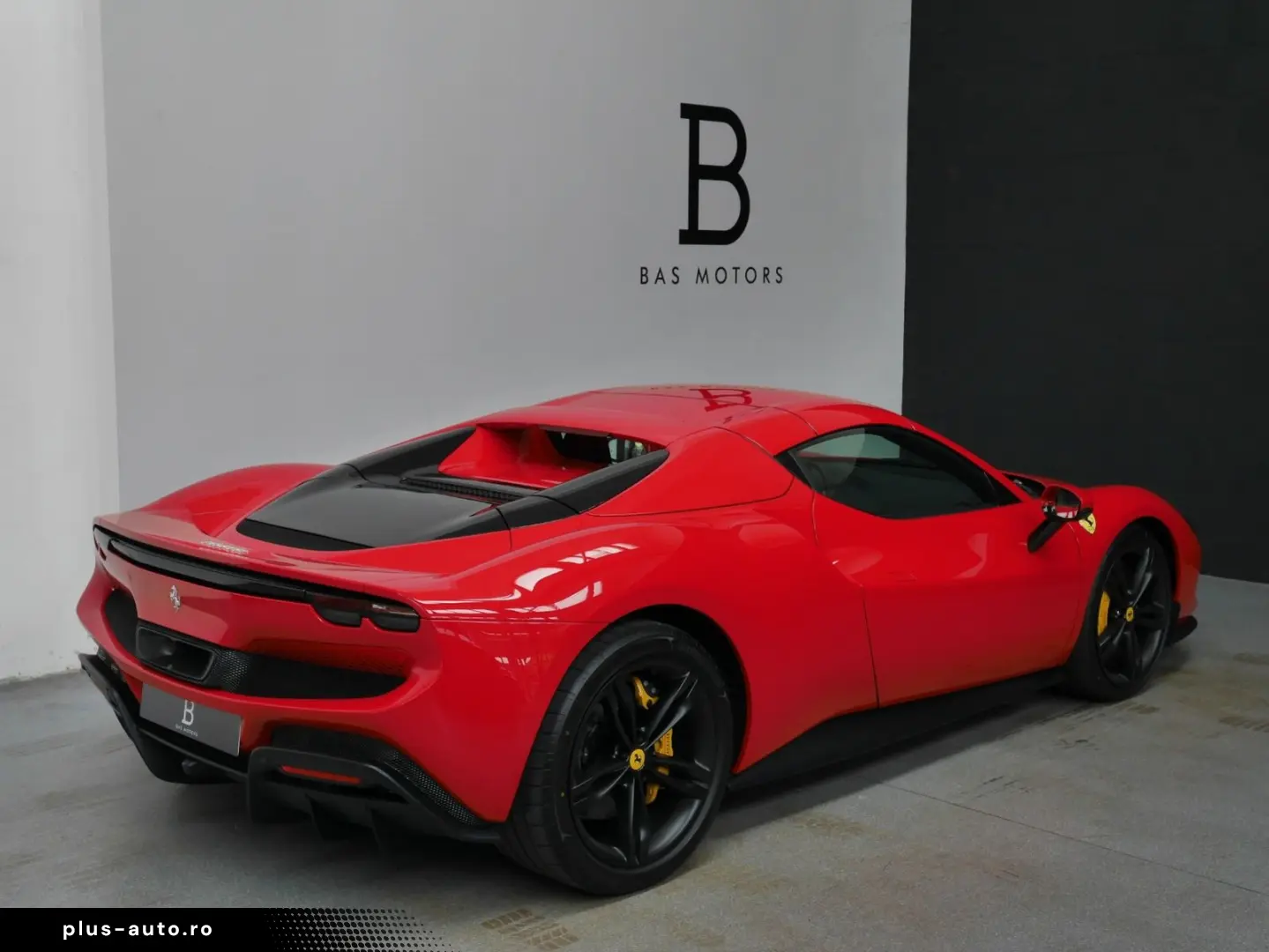 FERRARI 296 GTS Racing Lift JBL LED-Carbon Display 5Year