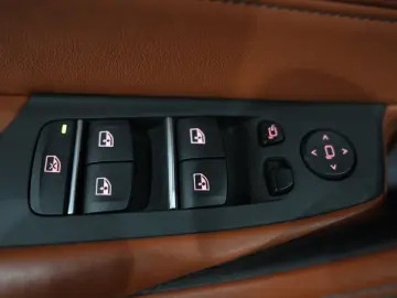 BMW M5 Lim. Competition B&W LASER MASSAGE HUD 360 KA