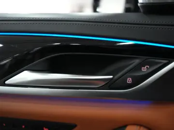 BMW M5 Lim. Competition B&W LASER MASSAGE HUD 360 KA