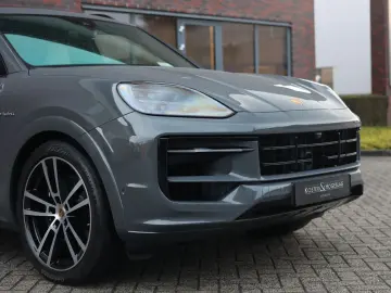 PORSCHE Cayenne E-Hybrid   PTS - Manufaktur - Voll!