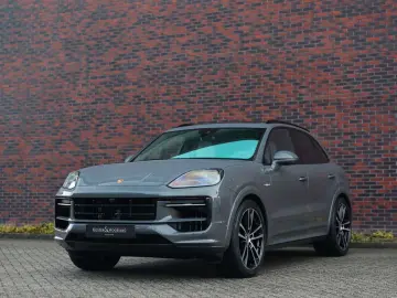 PORSCHE Cayenne E-Hybrid   PTS - Manufaktur - Voll!