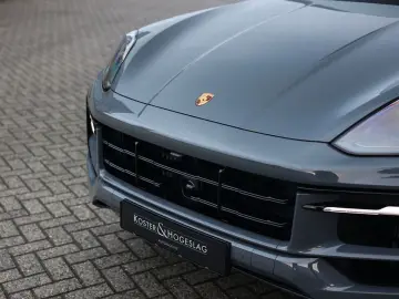 PORSCHE Cayenne E-Hybrid   PTS - Manufaktur - Voll!