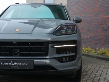 PORSCHE Cayenne E-Hybrid   PTS - Manufaktur - Voll!