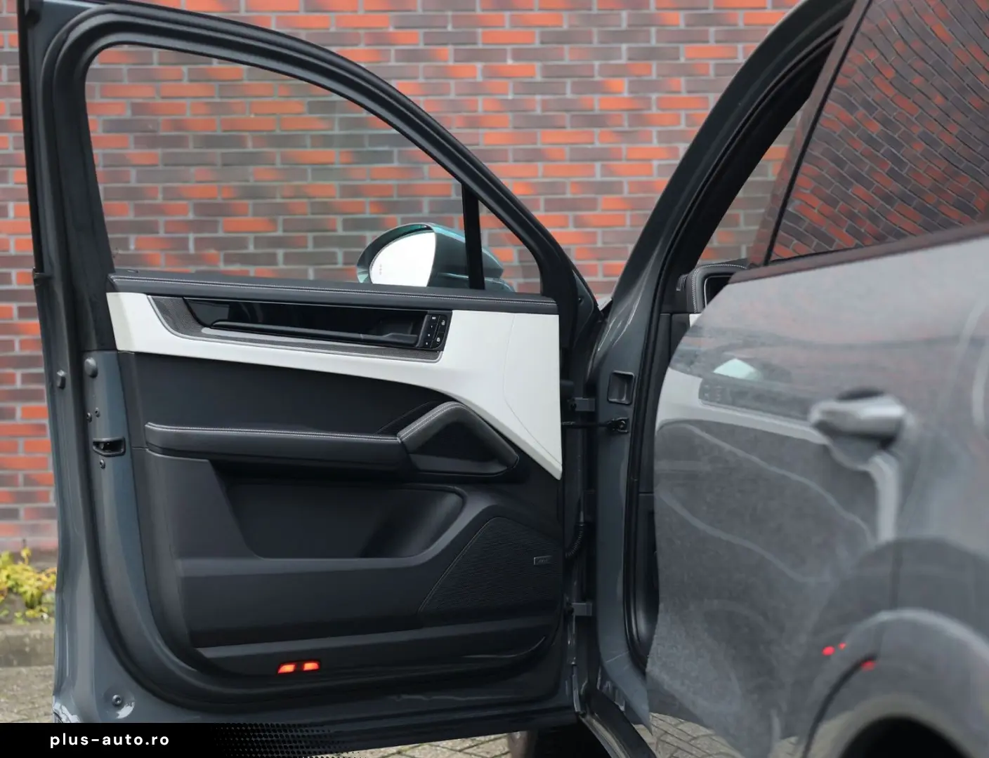 PORSCHE Cayenne E-Hybrid   PTS - Manufaktur - Voll!