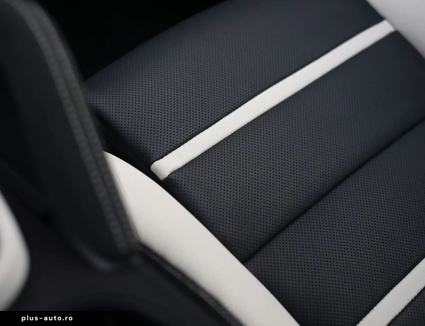 PORSCHE Cayenne E-Hybrid   PTS - Manufaktur - Voll!