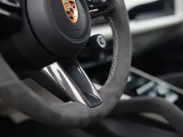 PORSCHE Cayenne E-Hybrid   PTS - Manufaktur - Voll!