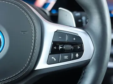 BMW X5 50e xDrive   Pano - AHK - HUD