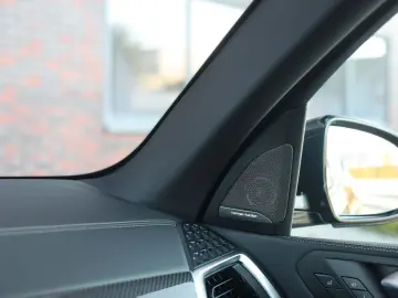 BMW X5 50e xDrive   Pano - AHK - HUD