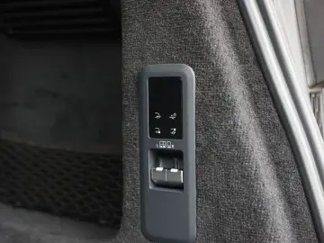 LAND ROVER Range Rover Sport P550e Autobiography