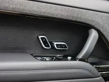 LAND ROVER Range Rover Sport P550e Autobiography