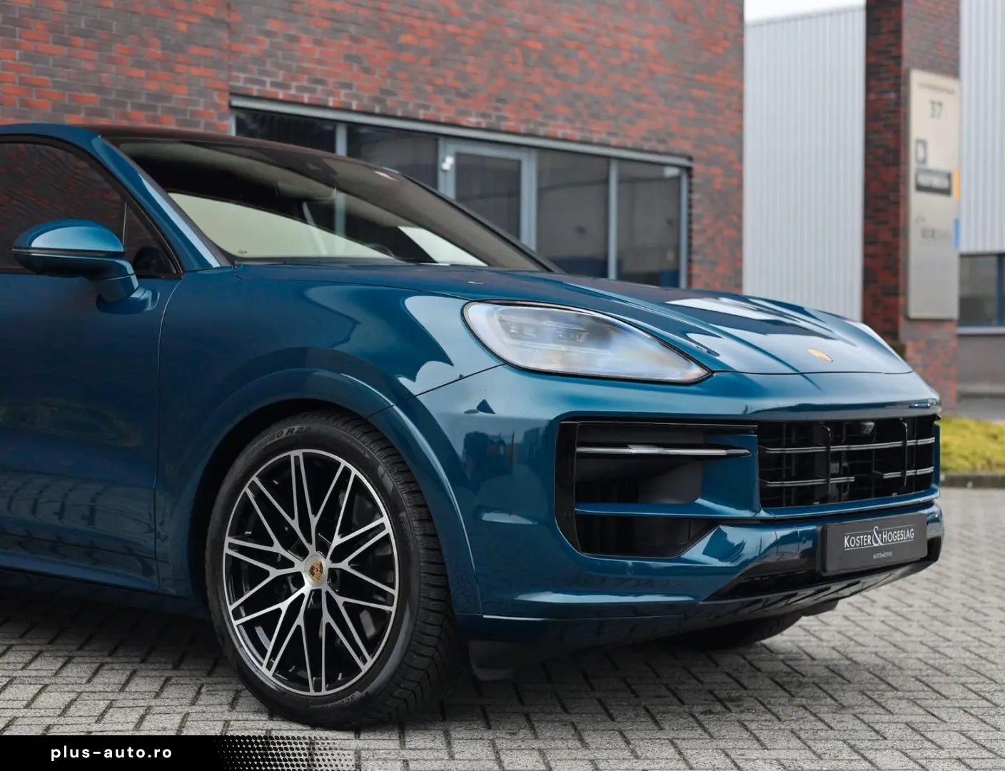 PORSCHE Cayenne Coupe E-Hybrid   Pano - AHK