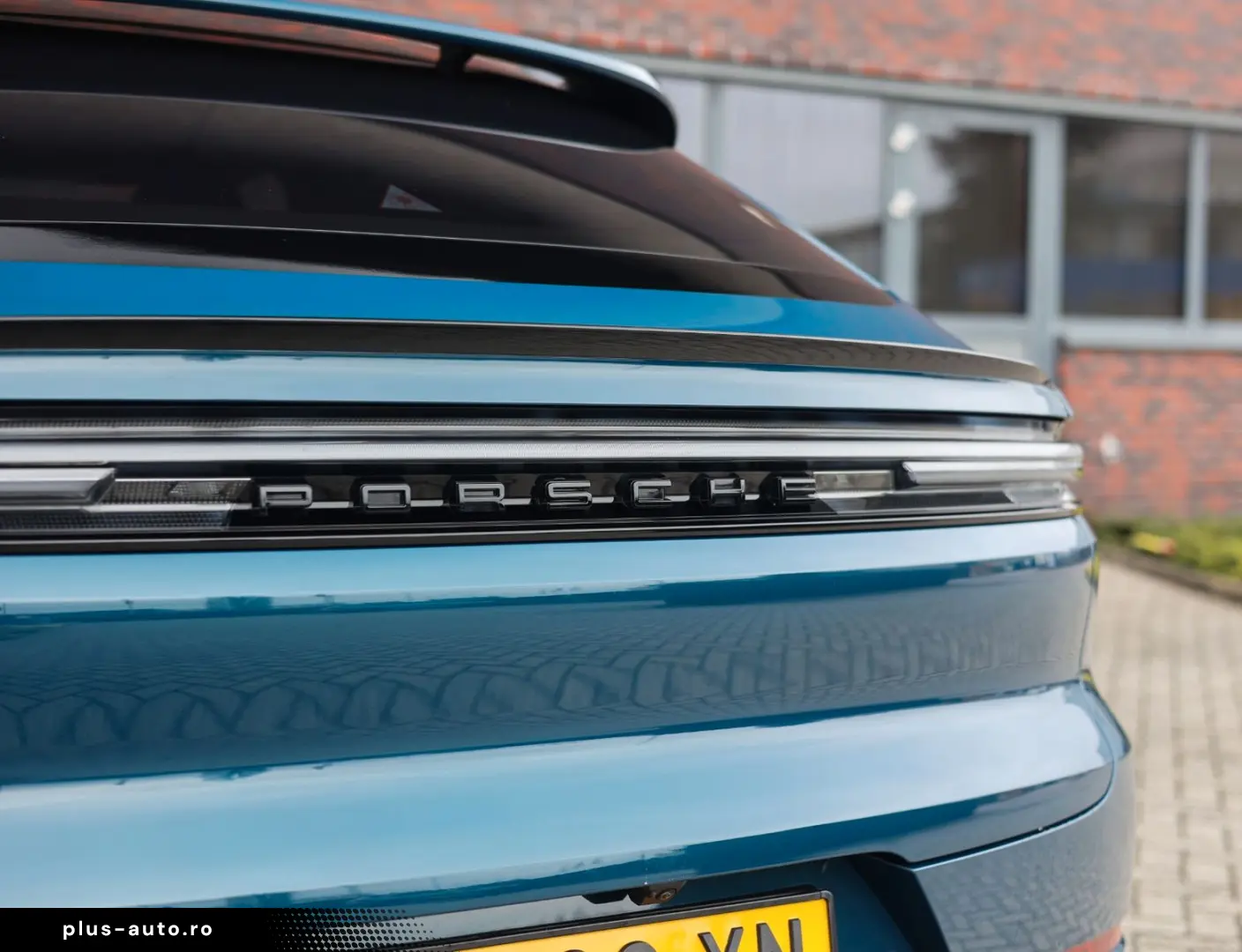 PORSCHE Cayenne Coupe E-Hybrid   Pano - AHK