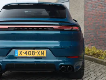 PORSCHE Cayenne Coupe E-Hybrid   Pano - AHK