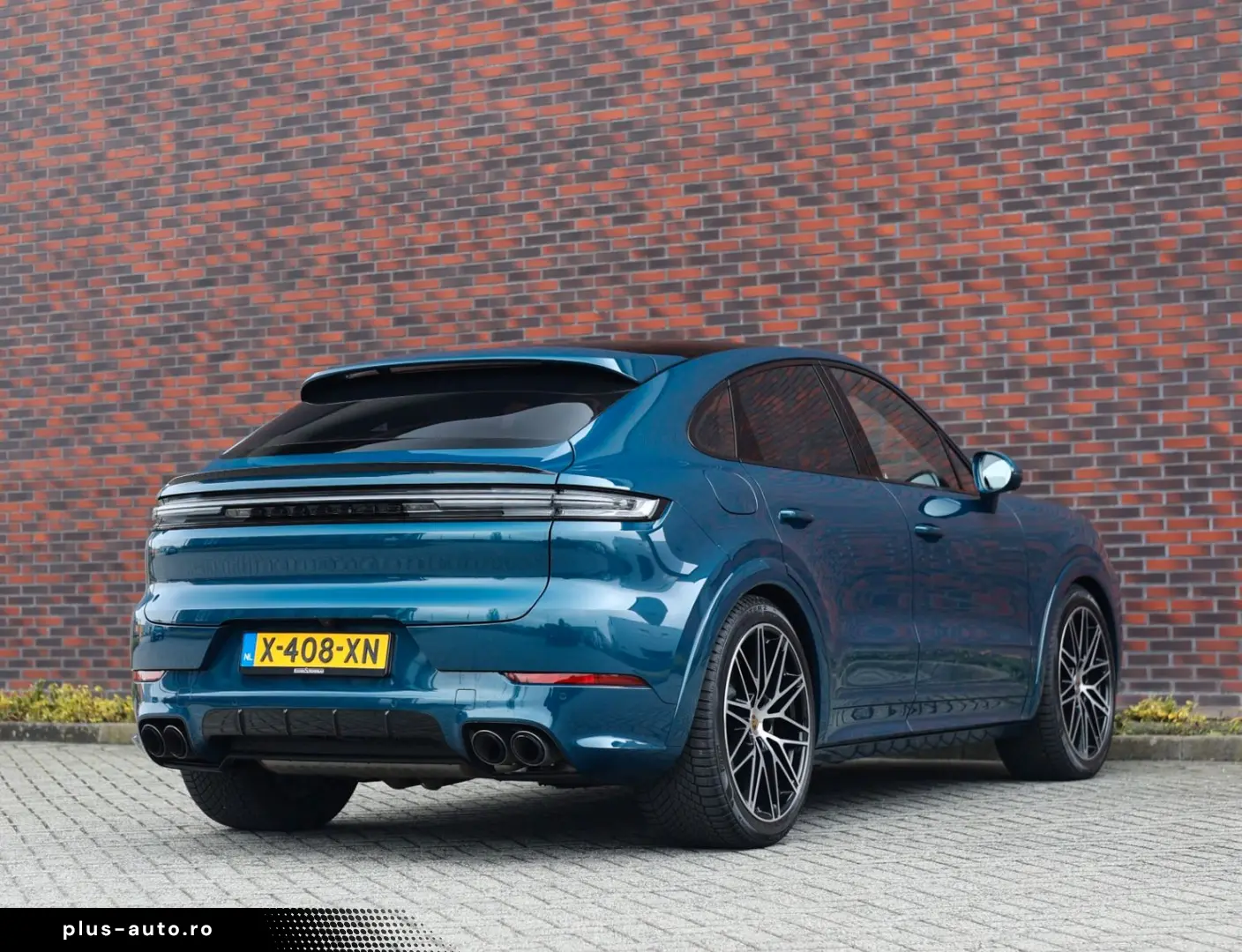 PORSCHE Cayenne Coupe E-Hybrid   Pano - AHK