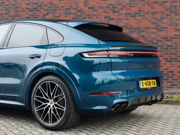 PORSCHE Cayenne Coupe E-Hybrid   Pano - AHK