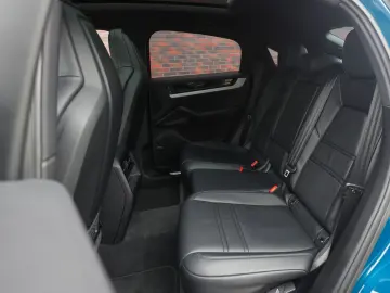 PORSCHE Cayenne Coupe E-Hybrid   Pano - AHK