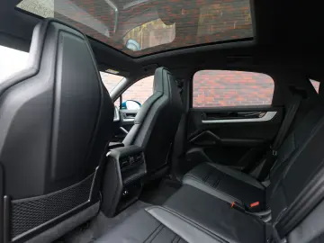 PORSCHE Cayenne Coupe E-Hybrid   Pano - AHK