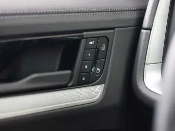 PORSCHE Cayenne Coupe E-Hybrid   Pano - AHK