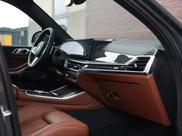 BMW X5 50e xDrive   Skylounge - AHK - HUD