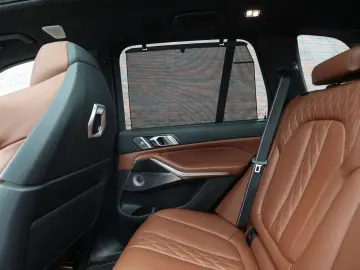 BMW X5 50e xDrive   Skylounge - AHK - HUD