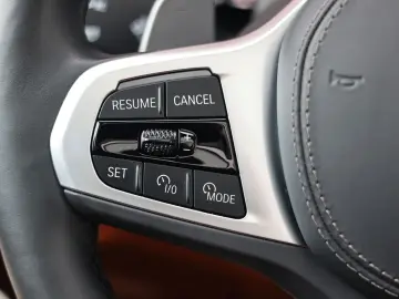 BMW X5 50e xDrive   Skylounge - AHK - HUD