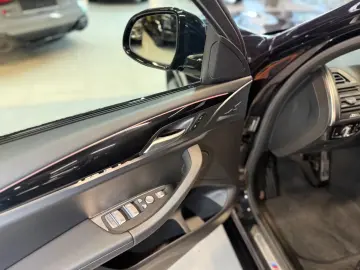 BMW X4 xDrive 30d M Sport~STANDHEIZUNG~LASER~HEAD-UP