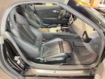 BMW Z4 M40i Roadster~LEDER~HEAD-UP~LED~ALU 19 ~