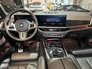 BMW X5 M60i xDrive SKY LOUNGE~HEADUP~GLAS~STANDG~B&W