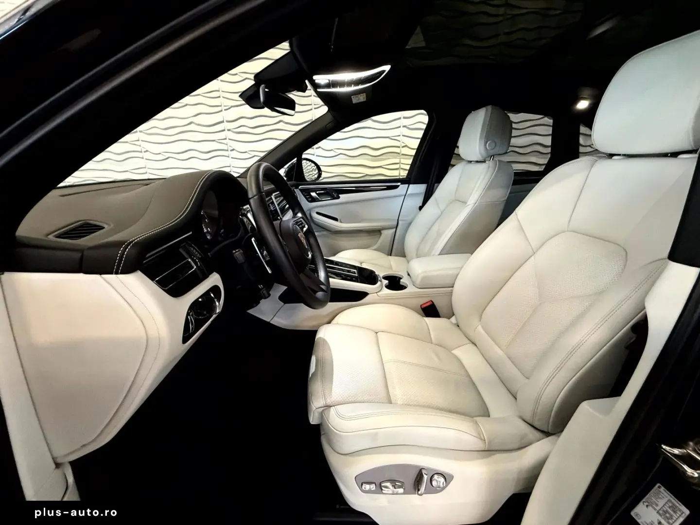 PORSCHE Macan S PASM PDLS STANDHEIZ APPROVED BIS 03 28