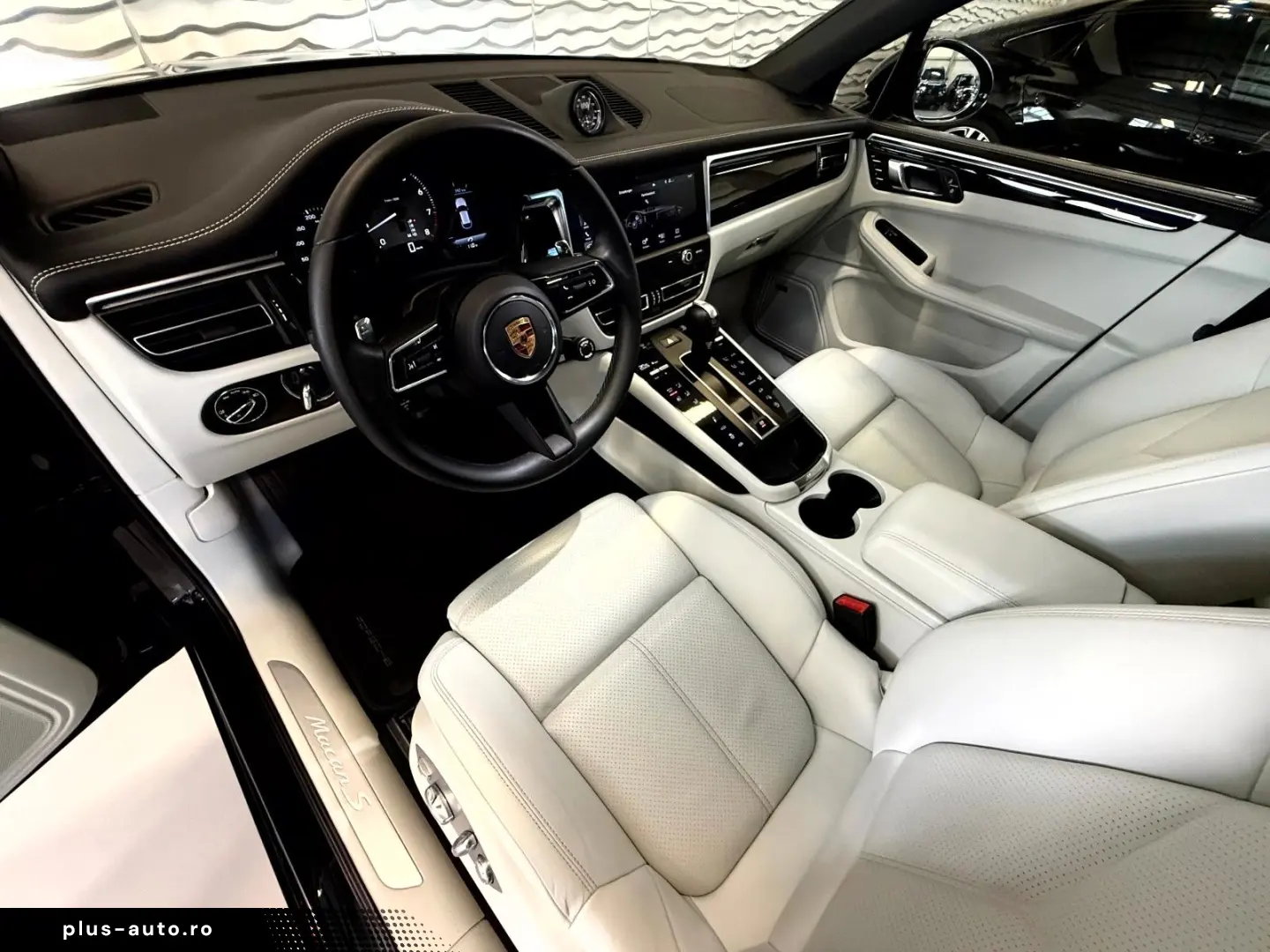 PORSCHE Macan S PASM PDLS STANDHEIZ APPROVED BIS 03 28