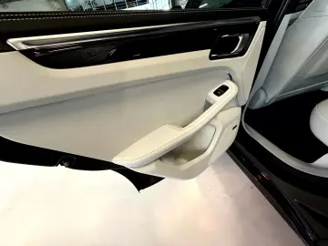 PORSCHE Macan S PASM PDLS STANDHEIZ APPROVED BIS 03 28