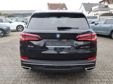 BMW X5 xDrive45e
