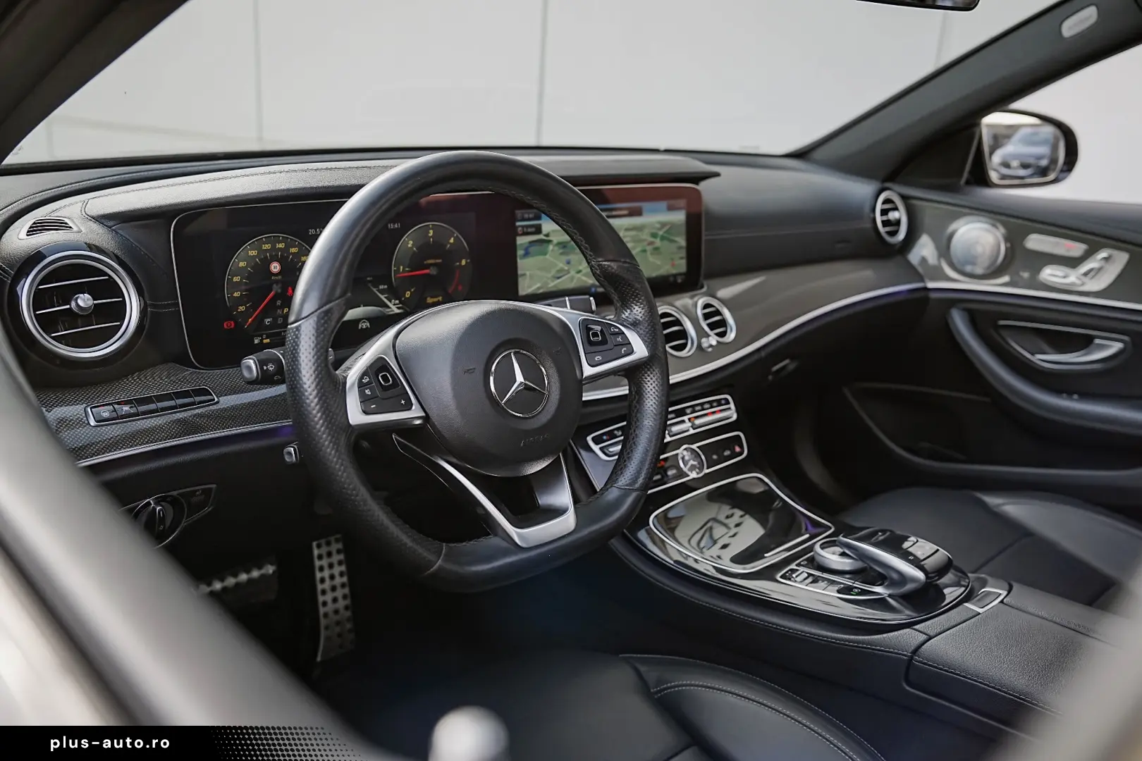 Mercedes-Benz E 220 d 9G-TRONIC AMG Line