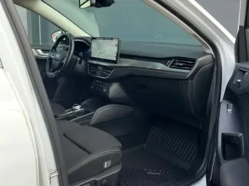 Ford Focus Gen-Iv-2018