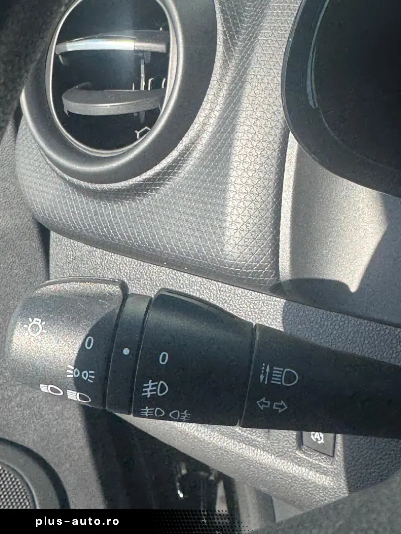 RENAULT CLIO 0.9 TCe 75CP Zen