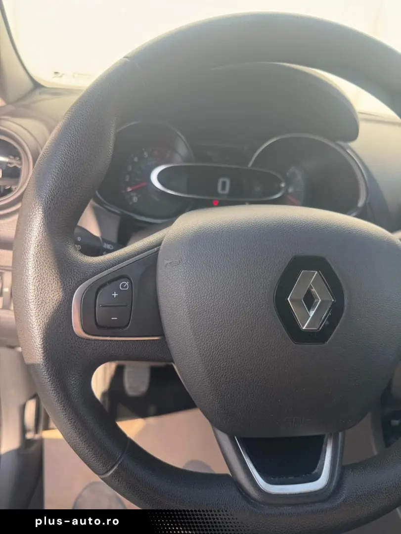 RENAULT CLIO 0.9 TCe 75CP Zen