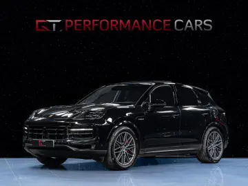 PORSCHE Cayenne S E-Hyb FACELIFT 21  Pano Inno Massage
