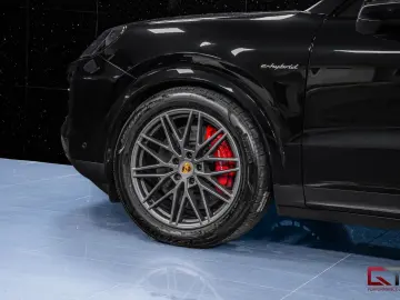 PORSCHE Cayenne S E-Hyb FACELIFT 21  Pano Inno Massage