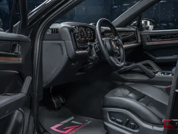 PORSCHE Cayenne S E-Hyb FACELIFT 21  Pano Inno Massage