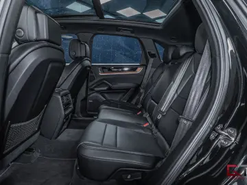 PORSCHE Cayenne S E-Hyb FACELIFT 21  Pano Inno Massage