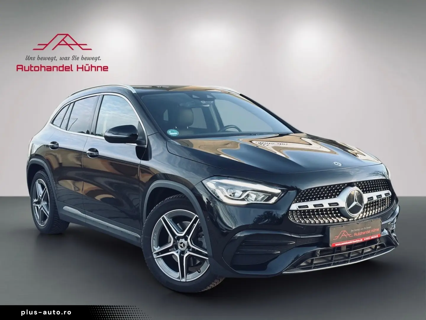 MERCEDES-BENZ GLA 250 4M AMG Line Pano Ambiente JungeSterne