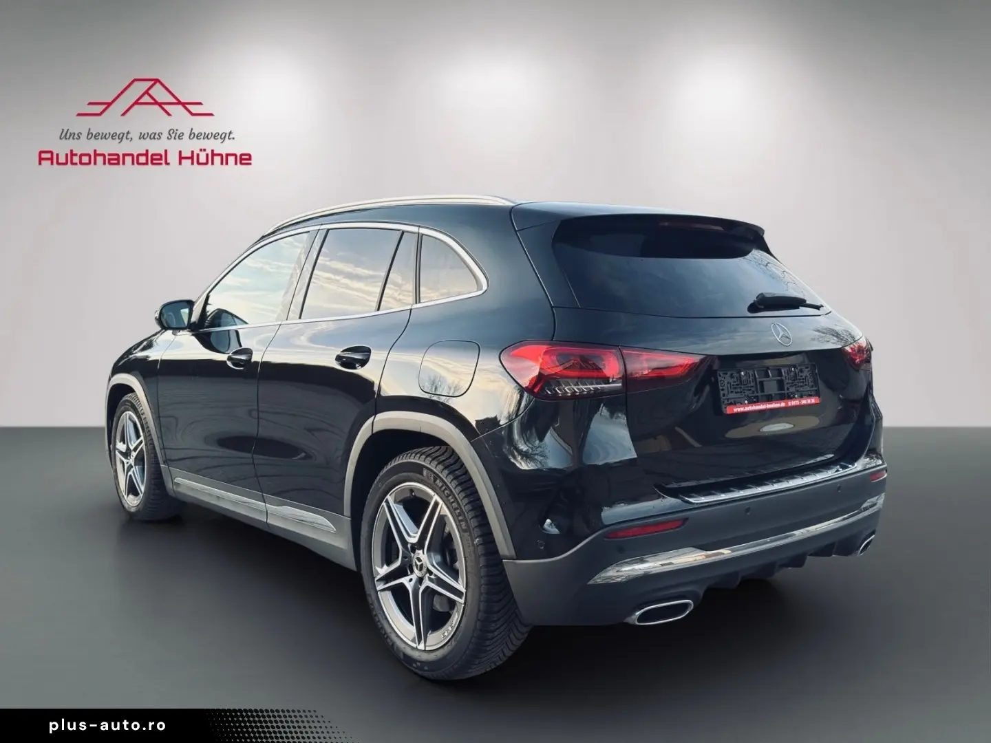 MERCEDES-BENZ GLA 250 4M AMG Line Pano Ambiente JungeSterne