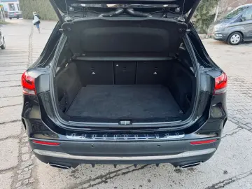MERCEDES-BENZ GLA 250 4M AMG Line Pano Ambiente JungeSterne