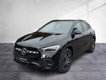 MERCEDES-BENZ GLA 250 4MATIC Progressive Prem  Pano RKam